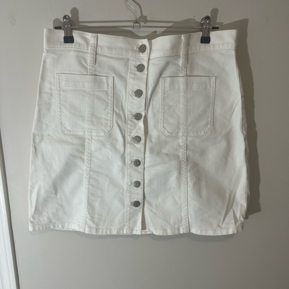 Madewell Stretch Denim A-Line Mini Skirt in Tile White: Button-Front Edition - Picture 2 of 6